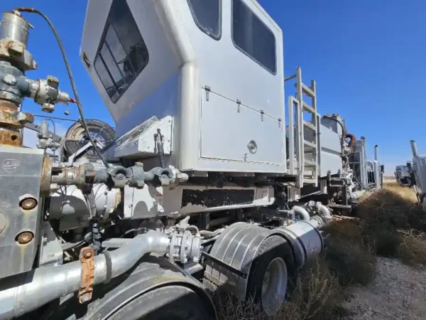 1000 HP 15K Twin Pumper Unit 1558