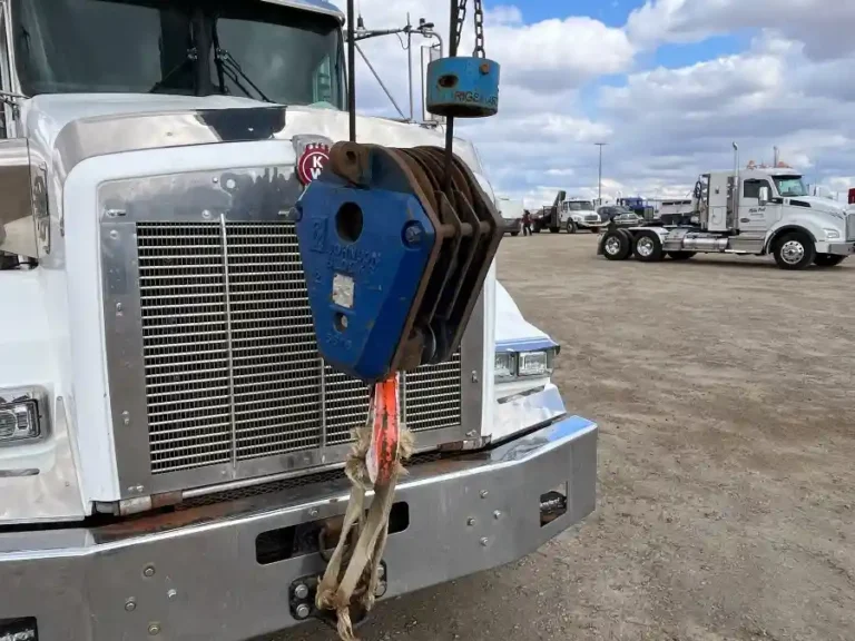 Manitex 28102S 28 ton Straight Boom