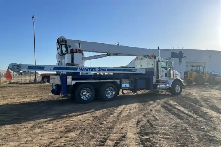 Manitex 28102S 28 ton Straight Boom