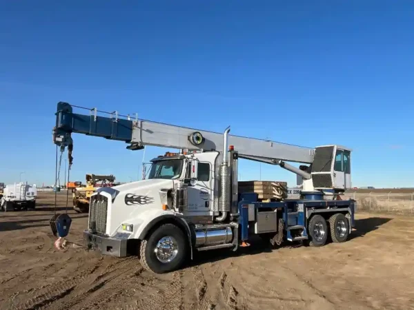 Manitex 28102S 28 ton Straight Boom