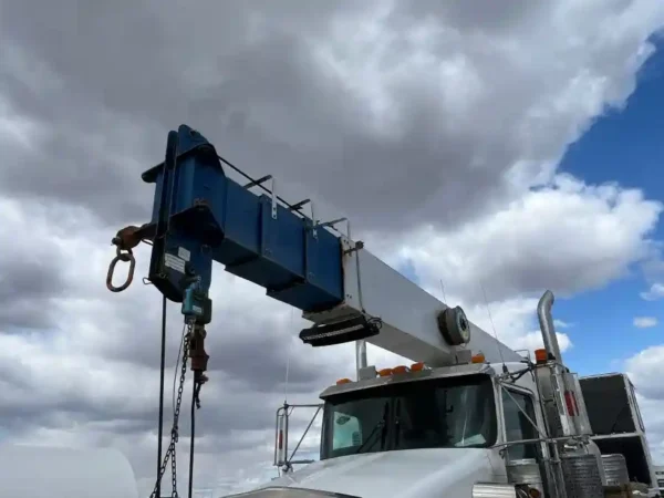 Manitex 28102S 28 ton Straight Boom