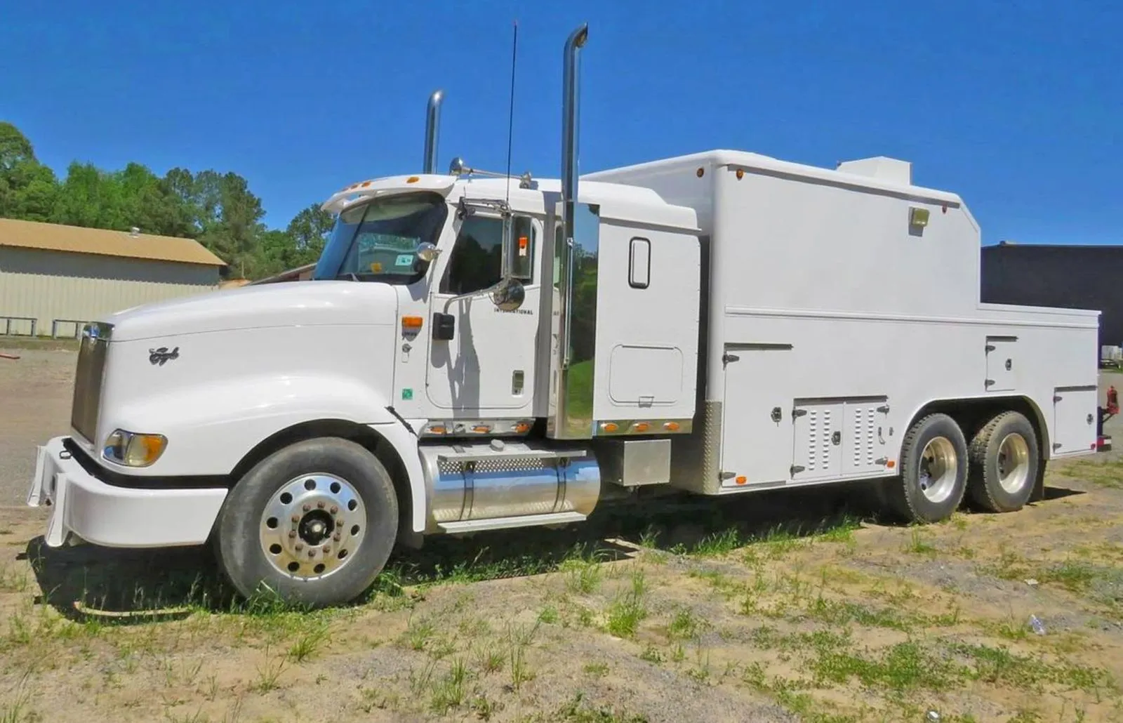 2007 International 9400i SBA 6x4 NOV Hydra Rig 7778 Wireline and Data Logging Truck